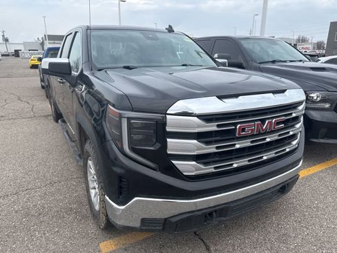 Used 2023 GMC Sierra 1500 SLE w/ Enhanced Capability Package image 5