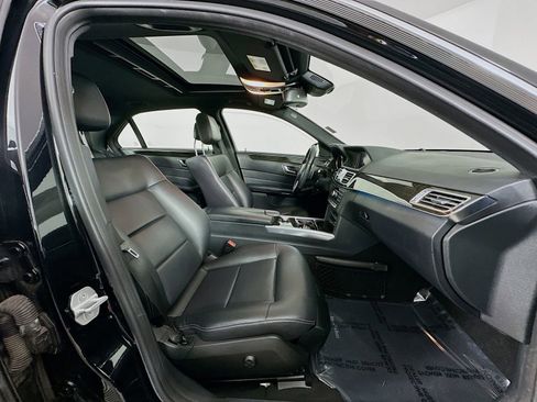 Used 2014 Mercedes-Benz E 350 4MATIC Sedan image 31