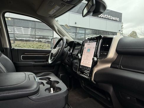 Used 2024 RAM 2500 Laramie image 28