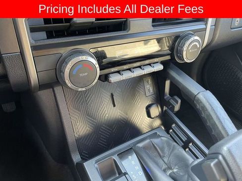 Used 2025 Toyota 4Runner SR5 AWD/4WD image 28