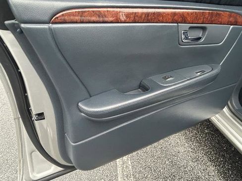 Used 2008 Cadillac DTS Limousine image 16