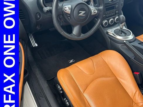 Used 2016 Nissan 370Z Coupe RWD image 5