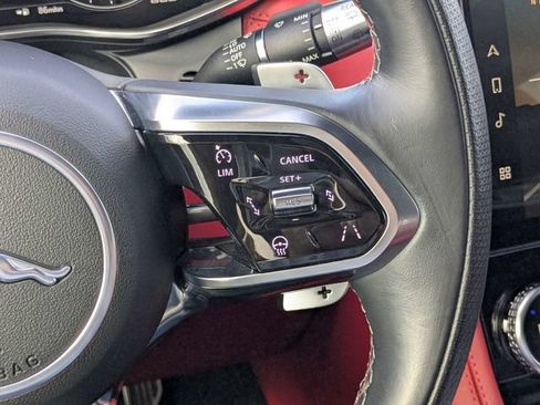 Used 2022 Jaguar F-PACE SVR AWD/4WD image 25