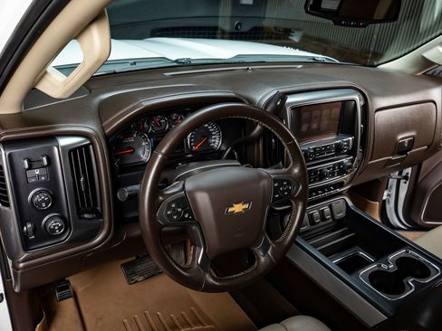 Used 2015 Chevrolet Silverado 2500 LTZ w/ LTZ Plus Package image 13