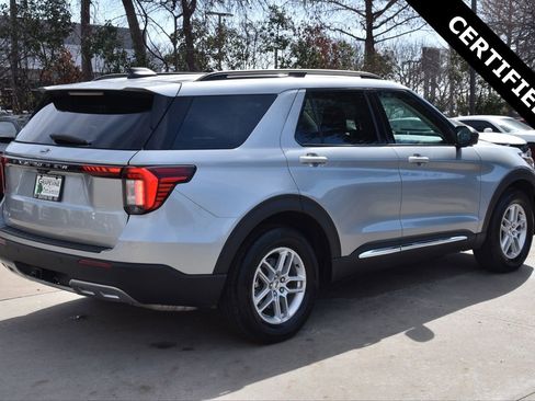 Certified 2025 Ford Explorer Active w/ Active Comfort Package image 7