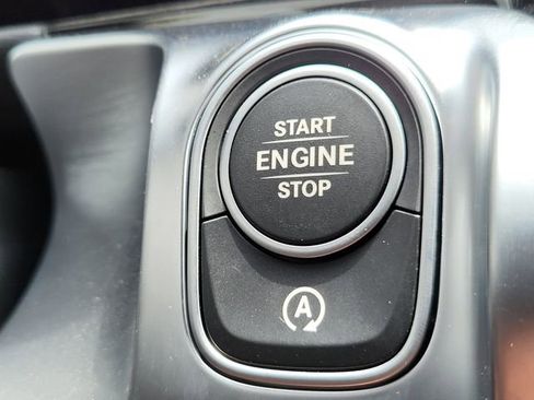 Certified 2025 Mercedes-Benz GLB 250 4MATIC image 26