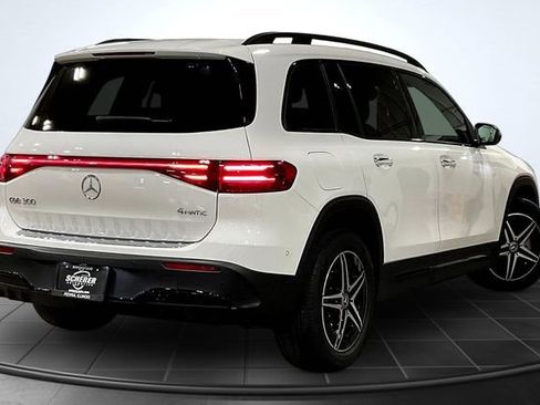 Used 2025 Mercedes-Benz EQB 300 4MATIC image 2