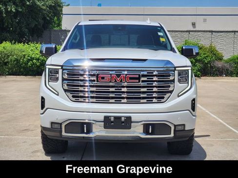 Used 2023 GMC Sierra 1500 Denali w/ Technology Package AWD/4WD image 3