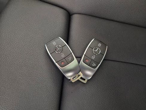 Used 2026 Mercedes-Benz GLA 250 4MATIC image 38