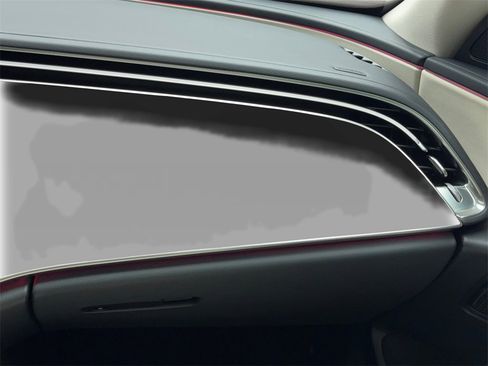 Used 2025 Mercedes-Benz E 350 Sedan w/ Winter Package image 20