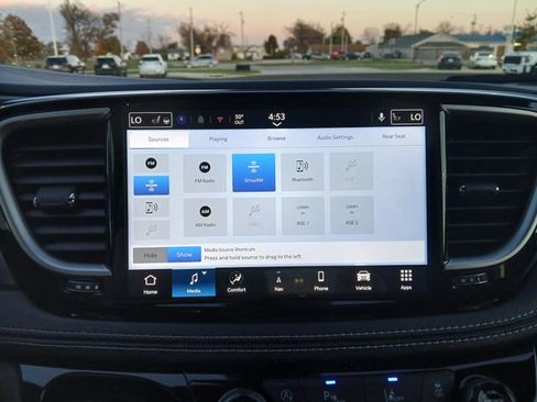 New 2026 Chrysler Pacifica Select AWD/4WD image 22