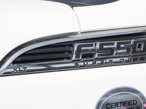 Used 2015 Ford F550 4x4 Crew Cab Super Duty image 43