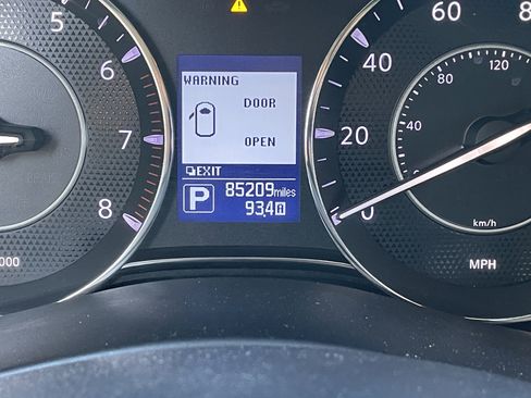 Used 2018 Nissan Armada Platinum w/ Captain Seat Package image 28