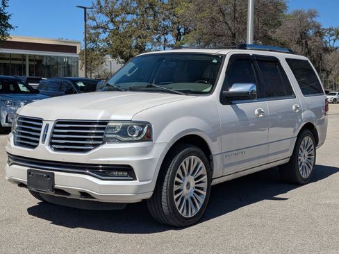 Used 2016 Lincoln Navigator Select image 7