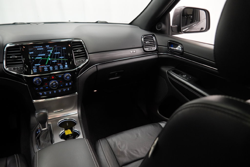 Certified 2021 Jeep Grand Cherokee Limited w/ Quick Order Package 28K 80th AWD/4WD image 24