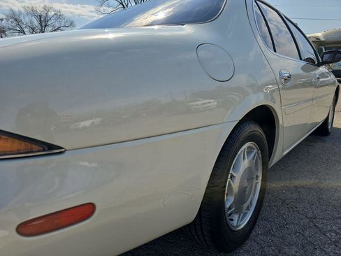 Used 1997 INFINITI J30 image 32