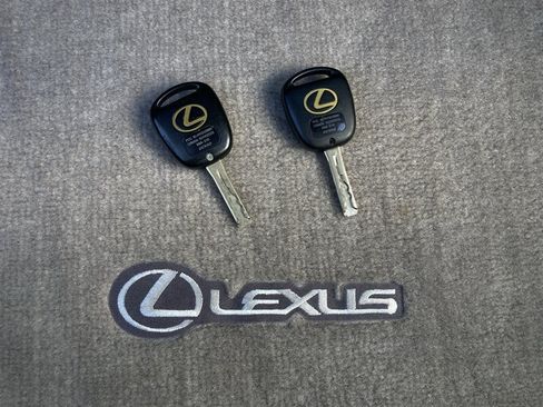 Used 2004 Lexus SC 430 Convertible RWD image 35