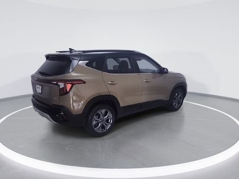 Used 2024 Kia Seltos S AWD/4WD image 8