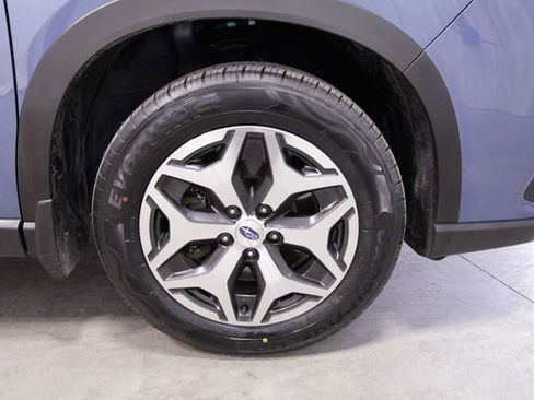 Used 2023 Subaru Forester Premium image 13