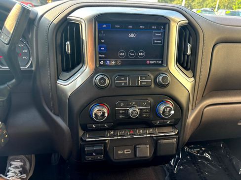 Used 2020 Chevrolet Silverado 2500 LT w/ Fleet Comfort Package image 31