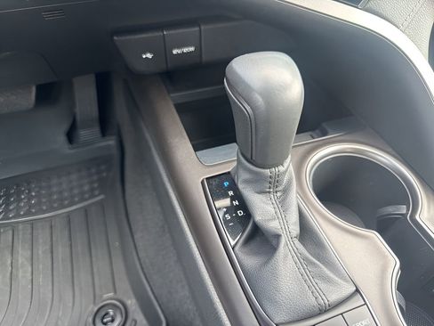 Used 2023 Toyota Camry SE w/ Convenience Package image 16