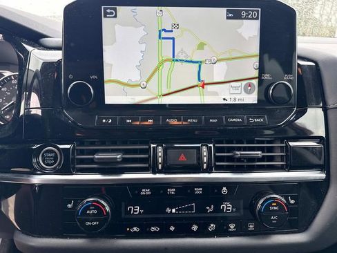 Used 2023 Nissan Pathfinder SL w/ SL Premium Package image 33