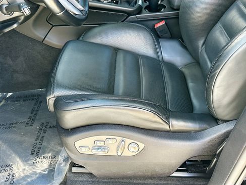 Used 2024 Porsche Macan S AWD/4WD image 18
