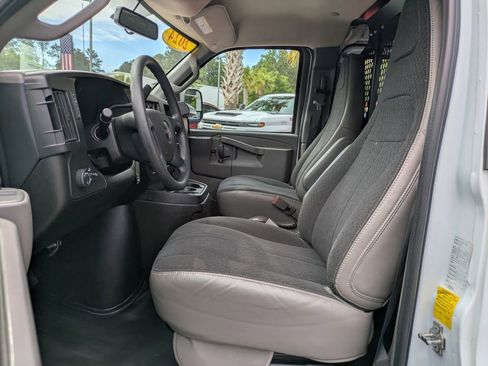 Used 2024 GMC Savana 2500 w/ Driver Convenience Package RWD image 16