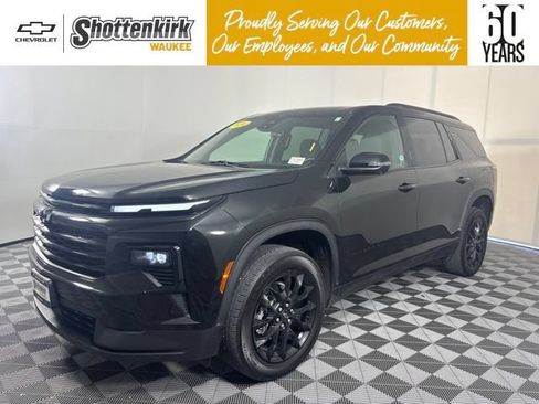 Used 2024 Chevrolet Traverse LT w/ Midnight/Sport Edition AWD/4WD image 1