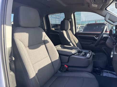 New 2025 GMC Sierra 1500 SLE w/ Preferred Package image 26