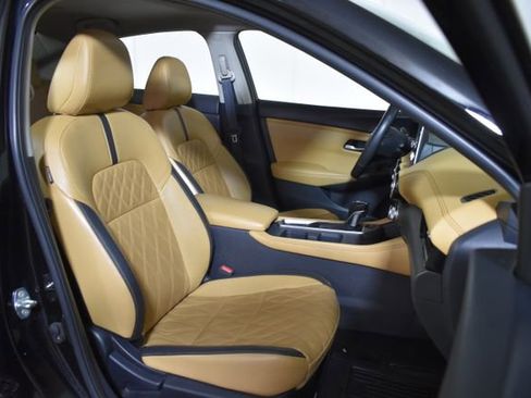 Certified 2023 Nissan Sentra SV w/ SV Premium Package FWD image 32