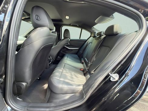 Used 2025 BMW 330i Sedan RWD image 19