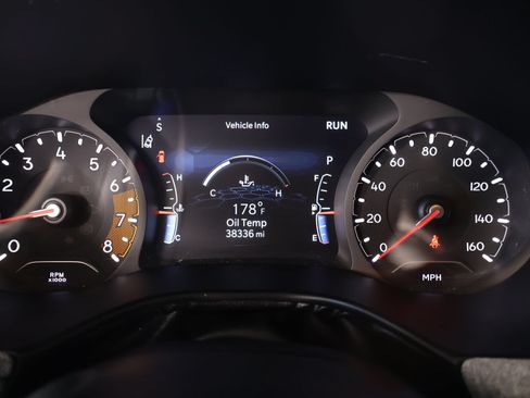 Used 2024 Jeep Compass Latitude AWD/4WD image 4