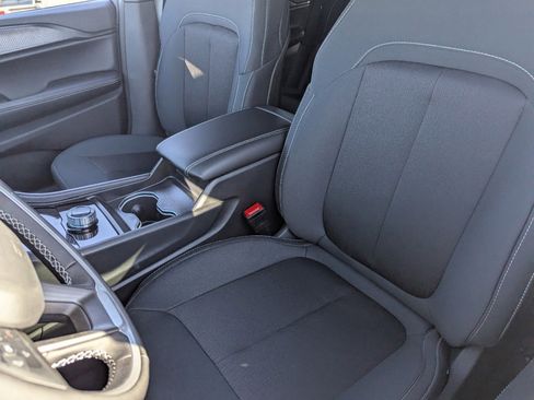 Used 2025 Jeep Grand Cherokee 4WD image 17