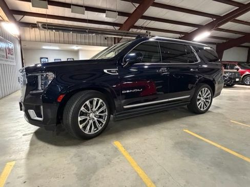 Used 2021 GMC Yukon Denali w/ Denali Ultimate Package AWD/4WD image 4