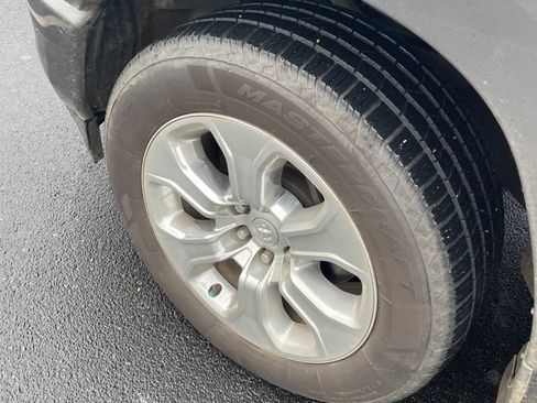 Used 2020 RAM 1500 Big Horn image 9