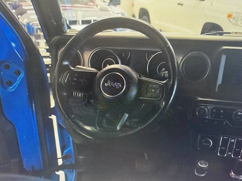 Used 2022 Jeep Gladiator Sport AWD/4WD image 48