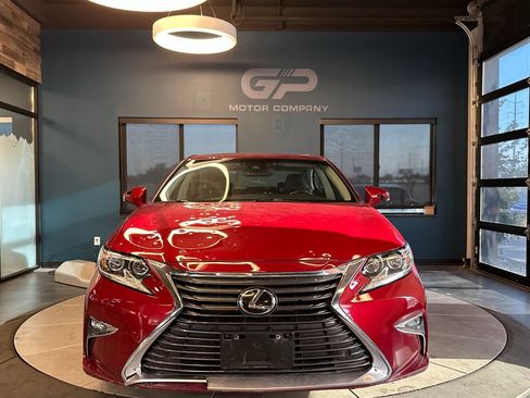 Used 2017 Lexus ES 350 w/ Luxury Package FWD image 8
