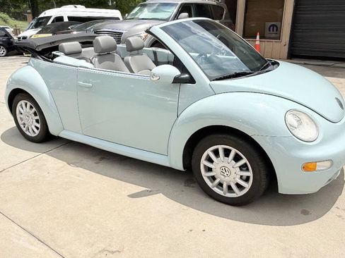 Used 2004 Volkswagen Beetle GLS FWD image 13
