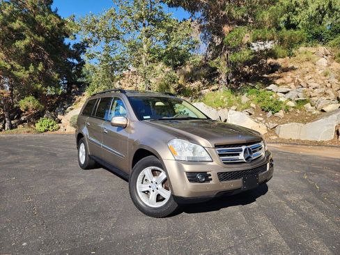 Used 2009 Mercedes-Benz GL 450 4MATIC image 2