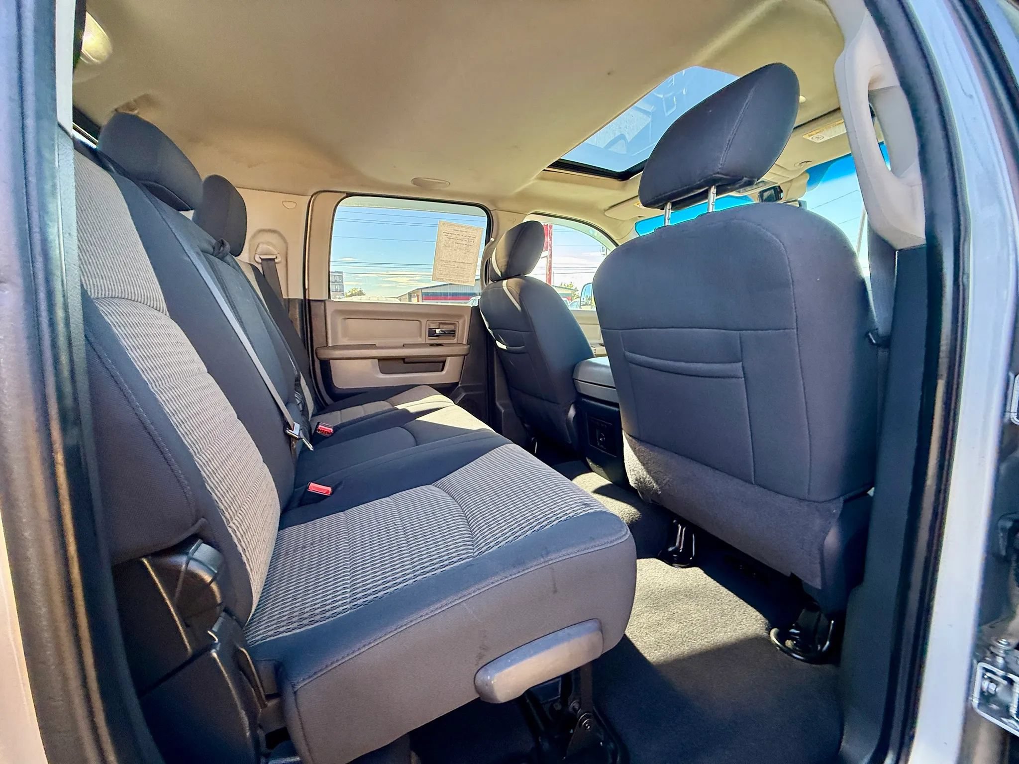 Used 2011 RAM 3500 SLT w/ Technology Group AWD/4WD image 17