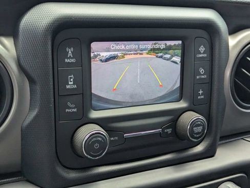 Used 2021 Jeep Wrangler Unlimited Sport AWD/4WD image 20