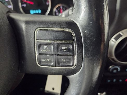 Used 2013 Jeep Wrangler Unlimited Sahara w/ Connectivity Group AWD/4WD image 18