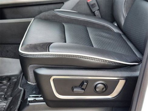 New 2026 RAM 1500 Laramie w/ Night Edition image 20