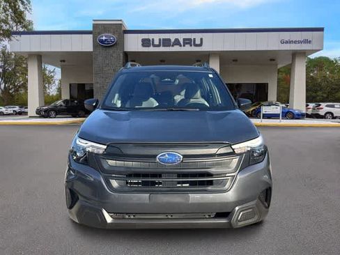 Used 2025 Subaru Forester AWD/4WD image 9