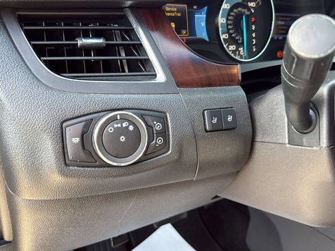 Used 2013 Ford Edge Limited FWD image 17