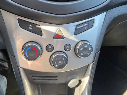 Used 2016 Chevrolet Trax LT image 20