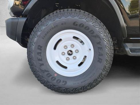 New 2026 Ford Bronco Heritage Edition AWD/4WD image 9