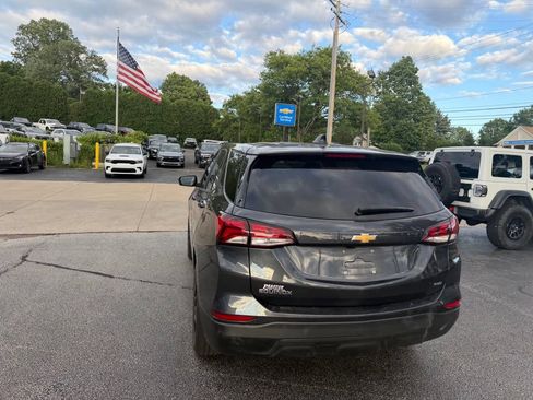 Used 2022 Chevrolet Equinox LS w/ LS Convenience Package AWD/4WD image 5