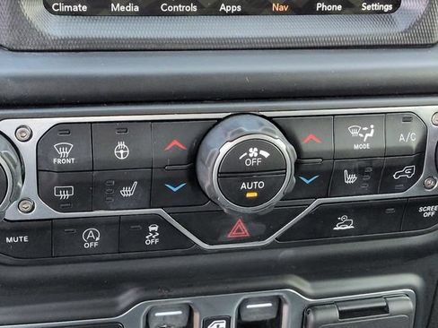 Used 2022 Jeep Wrangler Unlimited Sport w/ Sun And Sound Package AWD/4WD image 24